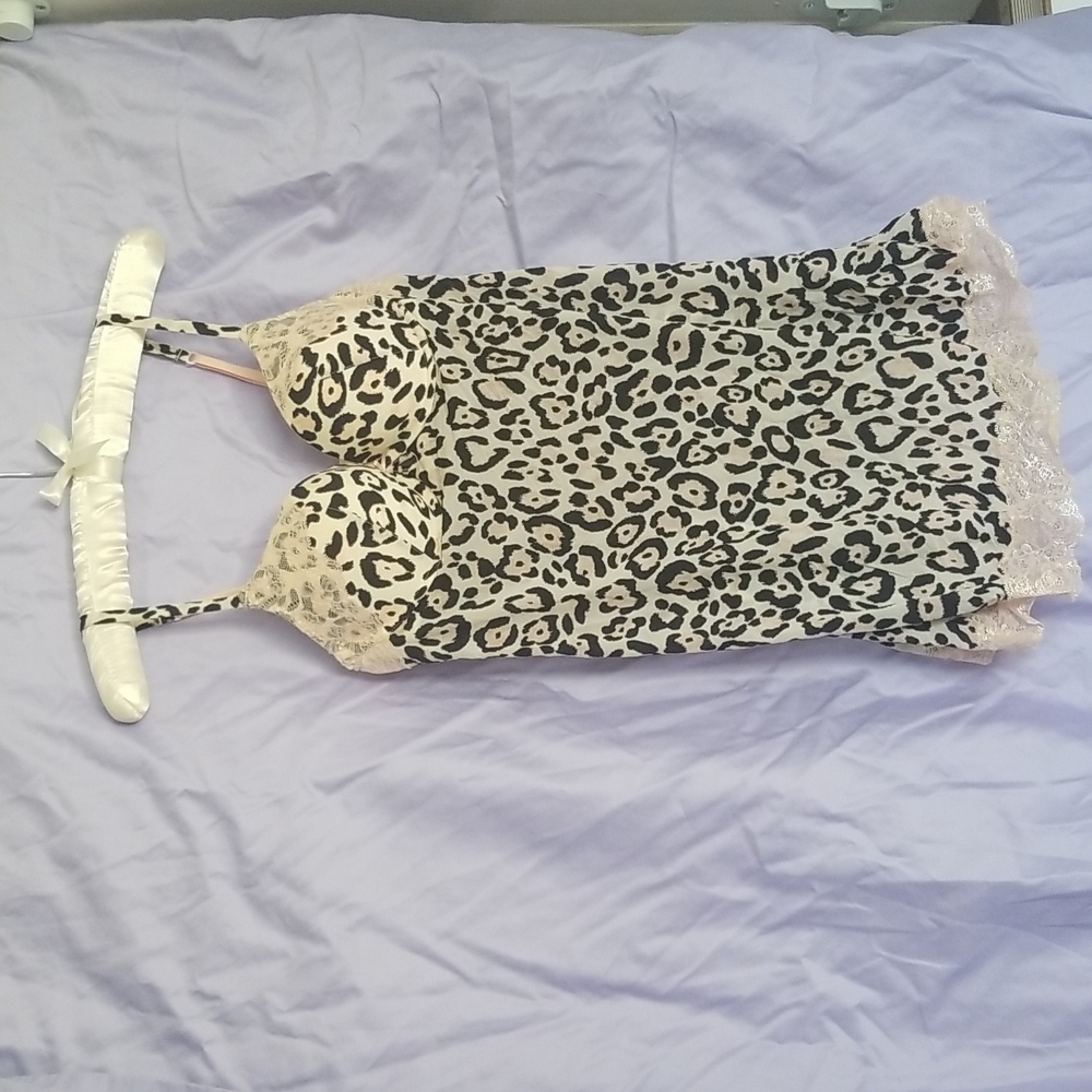 💌Victorias Secret 36B Chemise Leopard